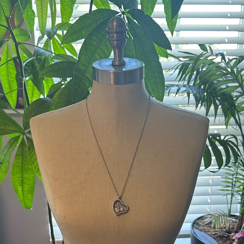 Silver Heart Pendant Necklace